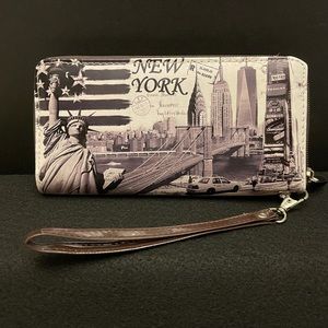 NYC Souvenir Women’s Wallet with Strap